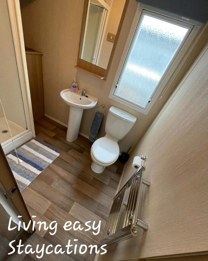 Living Easy Staycations At Tattershall Lakes Exterior foto